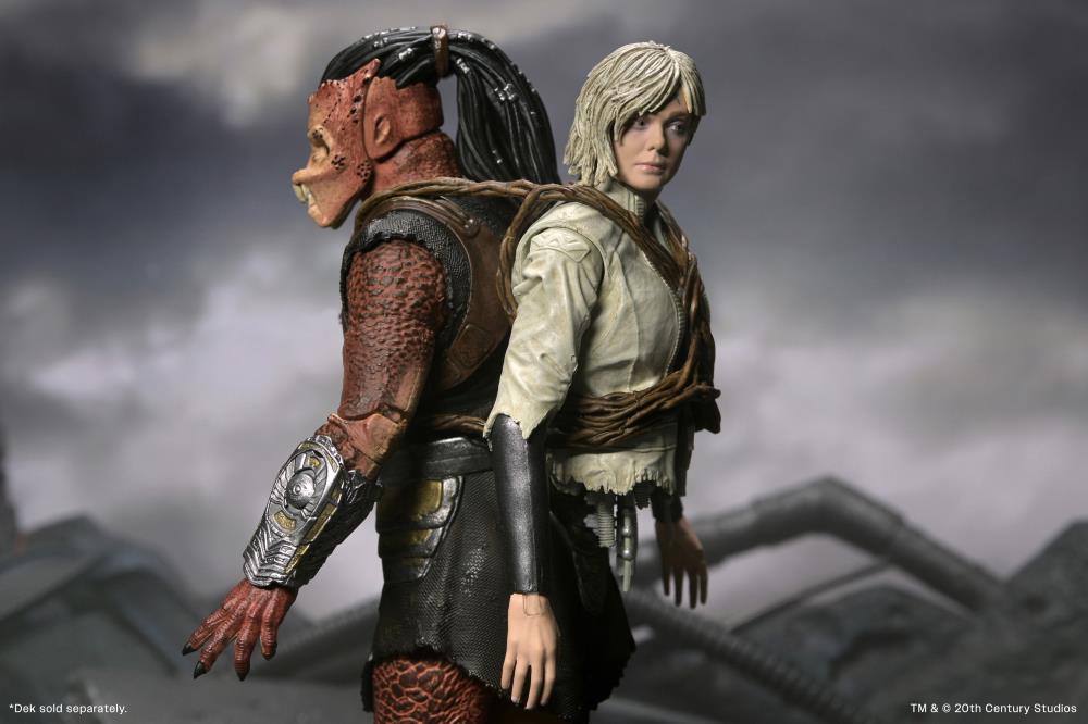 Predator: Badlands Ultimate Thia & Bud Action Figure Set Gallery Image 17
