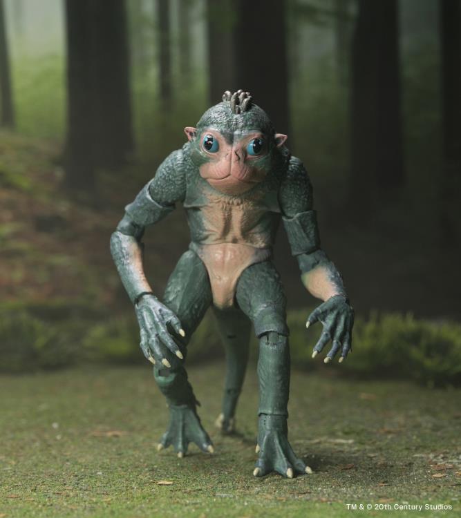 Predator: Badlands Ultimate Thia & Bud Action Figure Set Gallery Image 9