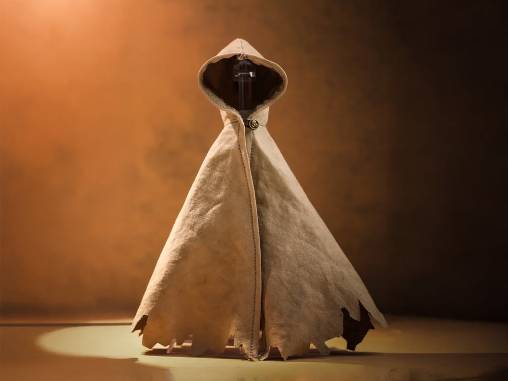 Distressed Hooded Cape (Small Desert Color Ver.) 1/10 Scale Accessory Gallery Image 1