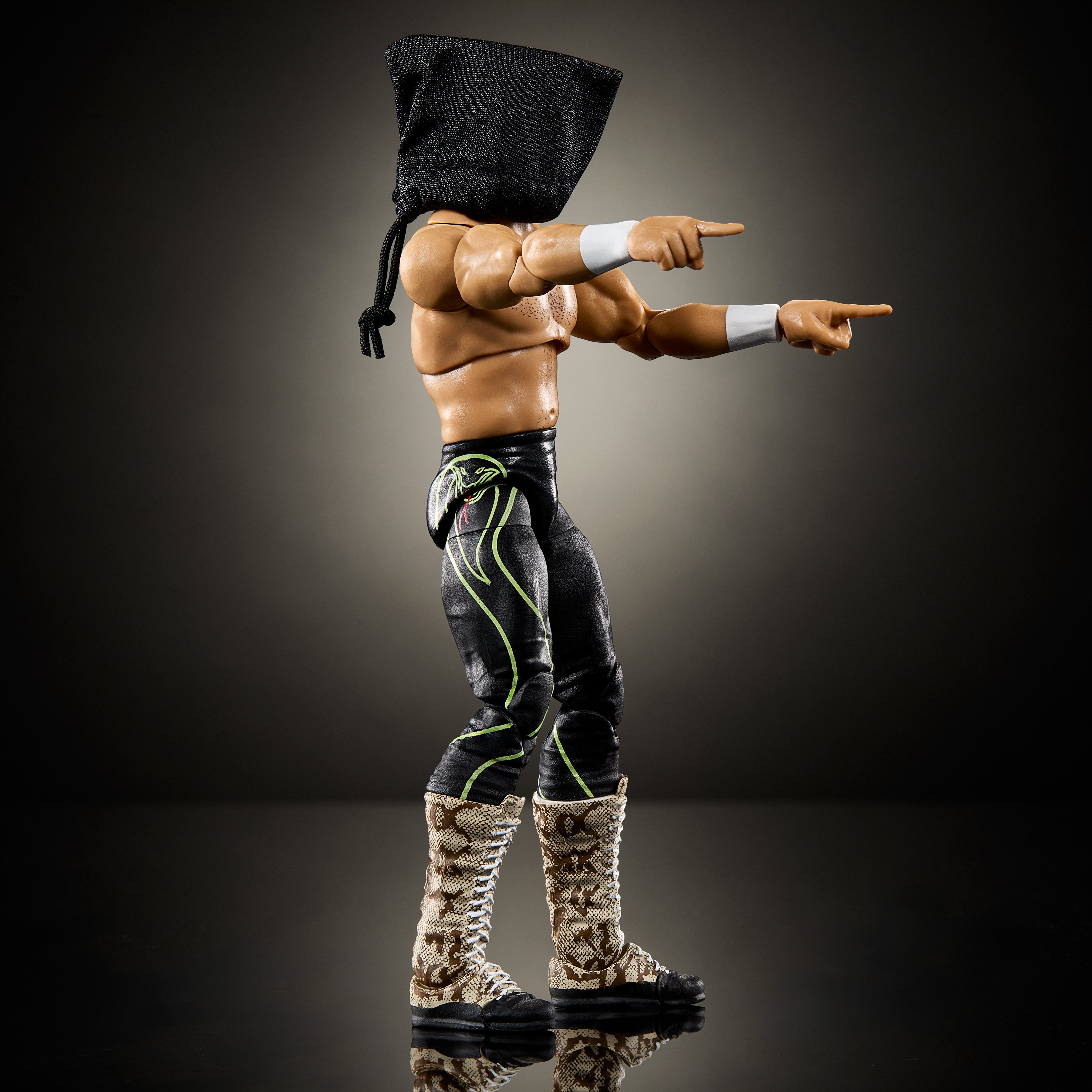 WWE Ultimate Edition 32 Jake "The Snake" Roberts Action Figure Gallery Image 6