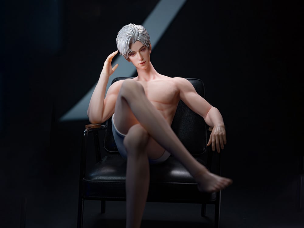 Gentleman (Ver. A with Head Sculpt) 1/6 Scale Male Body (MJ-DD01H) Gallery Image 1