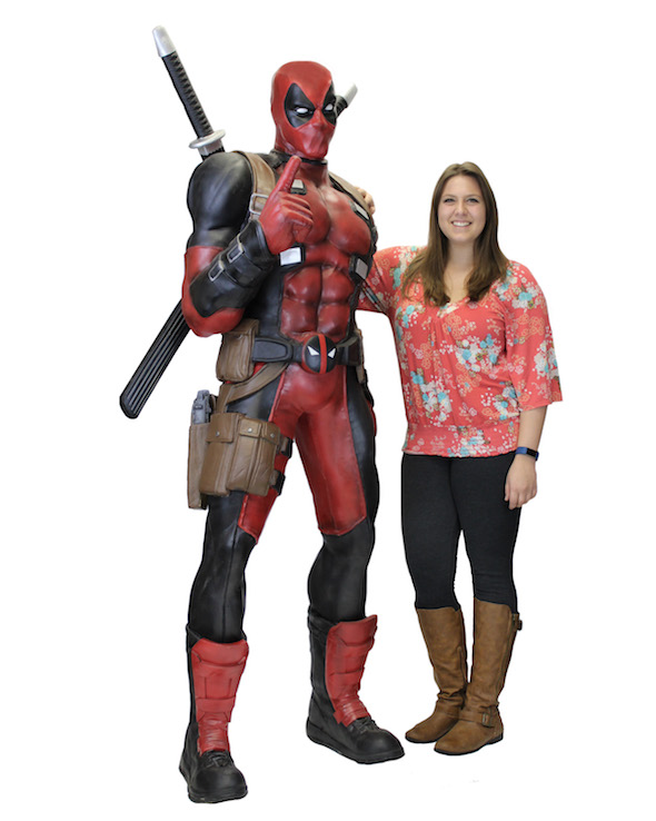 Marvel Classics Deadpool Life-Size Foam Figure Gallery Image 3