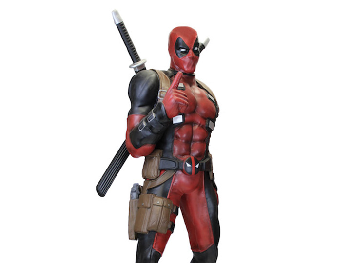 Marvel Classics Deadpool Life-Size Foam Figure Gallery Image 1