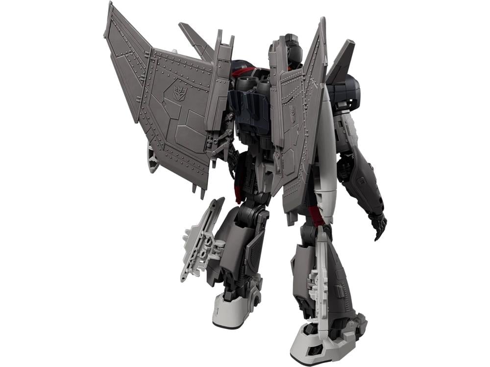 Transformers: Bumblebee Classic Class 25 Blitzwing Model Kit Gallery Image 6