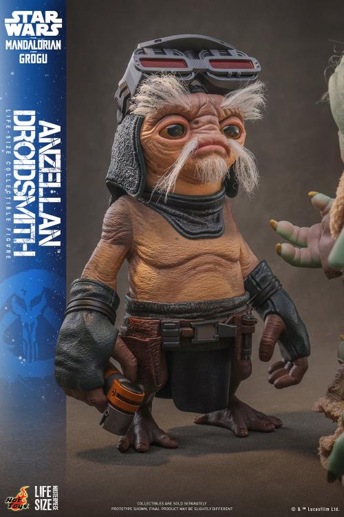Star Wars: The Mandalorian and Grogu LMS017 Minch (Anzellan Droidsmith) Life-Size Collectible Figure Gallery Image 6