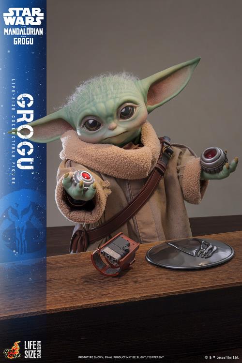 ホットトイズ　STAR WARS Grogu LIFE SIZE フィギュア Grogu Life-Size Collectible Figure by Hot Toys | Sideshow Collectibles
