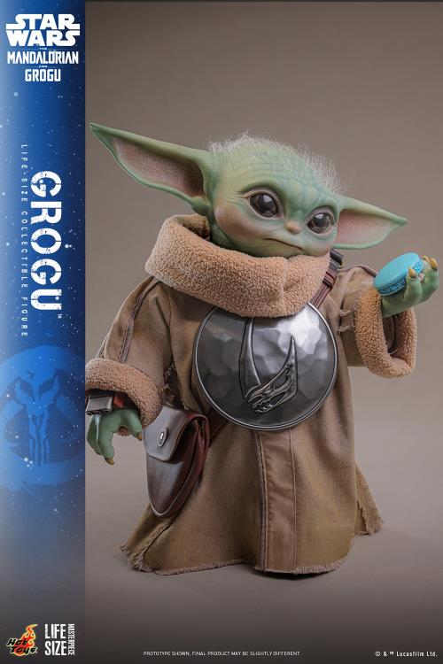 Star Wars: The Mandalorian and Grogu LMS016 Grogu Life-Size Collectible Figure Gallery Image 13