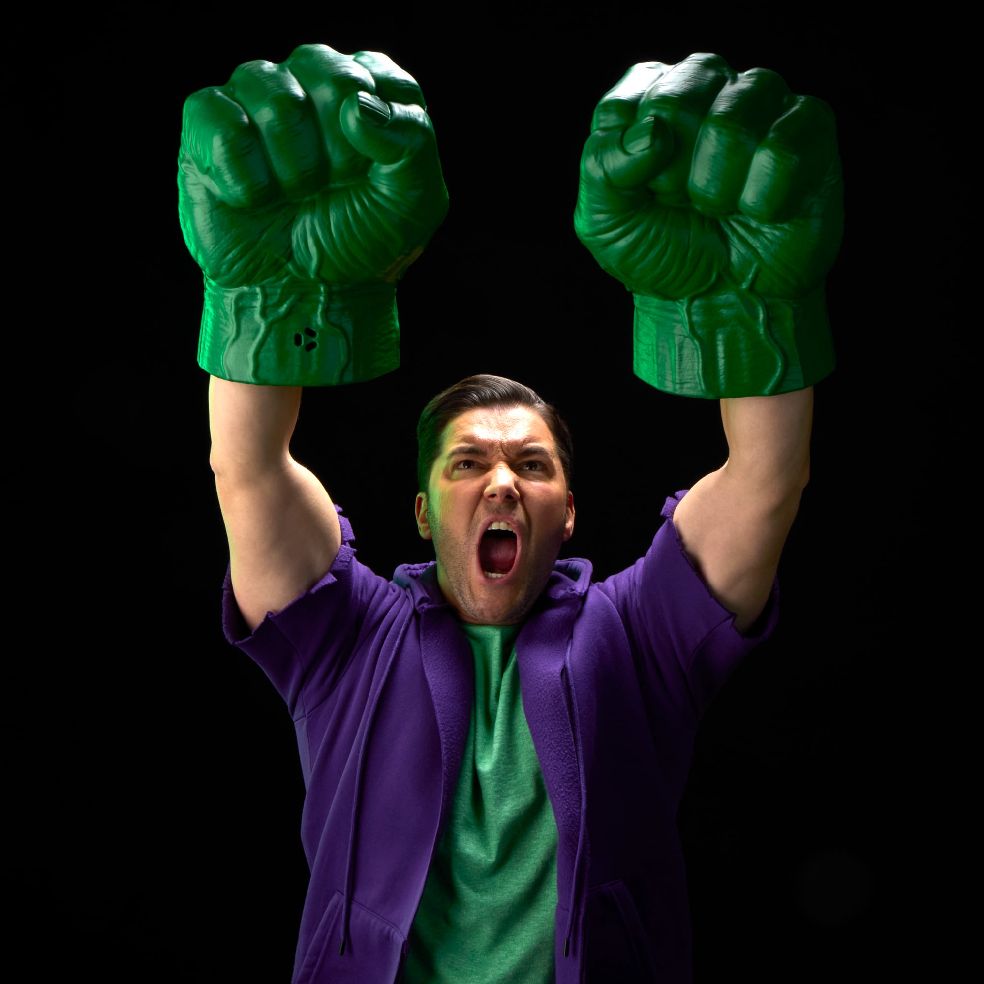 The Incredible Hulk Marvel Legends 1:1 Scale Electronic Hulk Hands