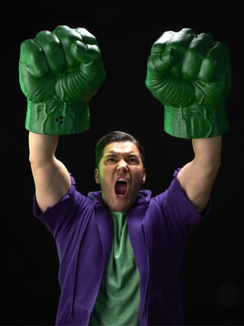 The Incredible Hulk Marvel Legends 1:1 Scale Electronic Hulk Hands Gallery Image 2
