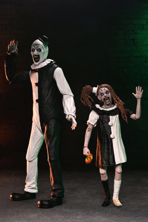 Terrifier 2 Ultimate Art the Clown & Little Pale Girl Action Figure Two-Pack Gallery Image 5