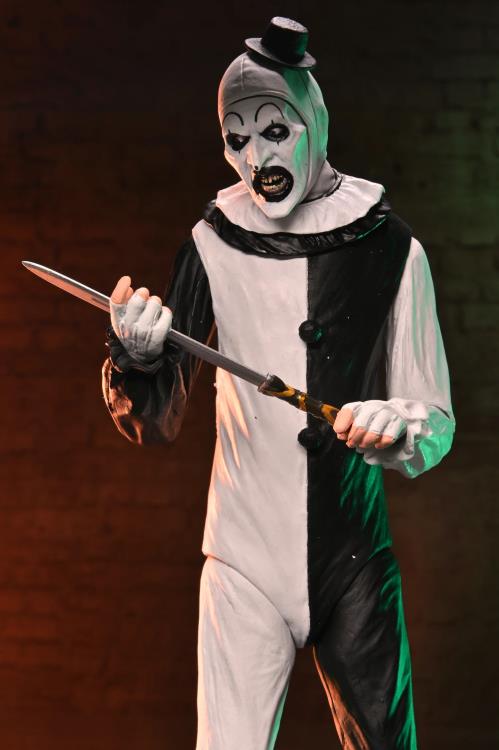 Terrifier 2 Ultimate Art the Clown & Little Pale Girl Action Figure Two-Pack Gallery Image 12