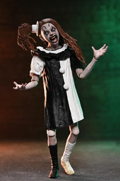 Terrifier 2 Ultimate Art the Clown & Little Pale Girl Action Figure Two-Pack Gallery Image 20