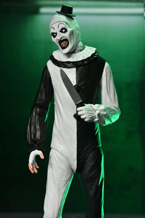 Terrifier 2 Ultimate Art the Clown & Little Pale Girl Action Figure Two-Pack Gallery Image 11