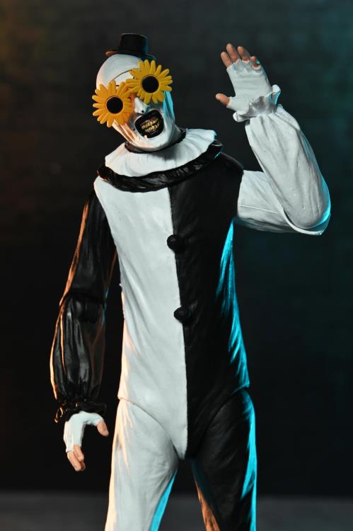 Terrifier 2 Ultimate Art the Clown & Little Pale Girl Action Figure Two-Pack Gallery Image 16