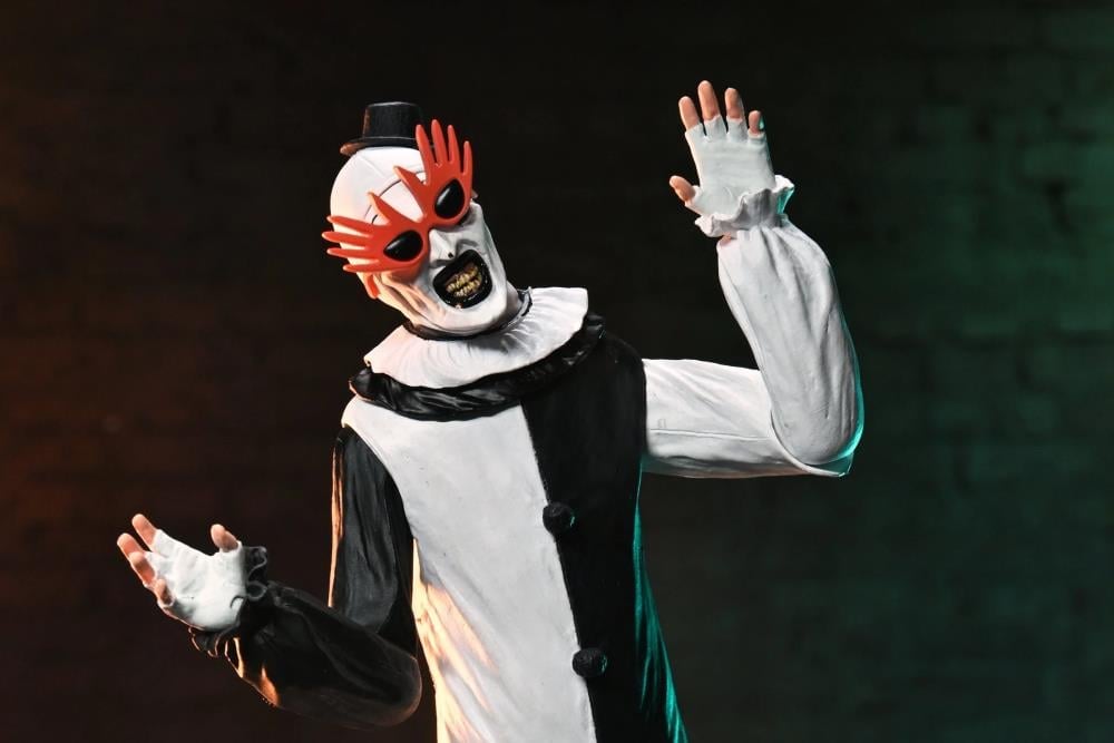 Terrifier 2 Ultimate Art the Clown & Little Pale Girl Action Figure Two-Pack Gallery Image 18