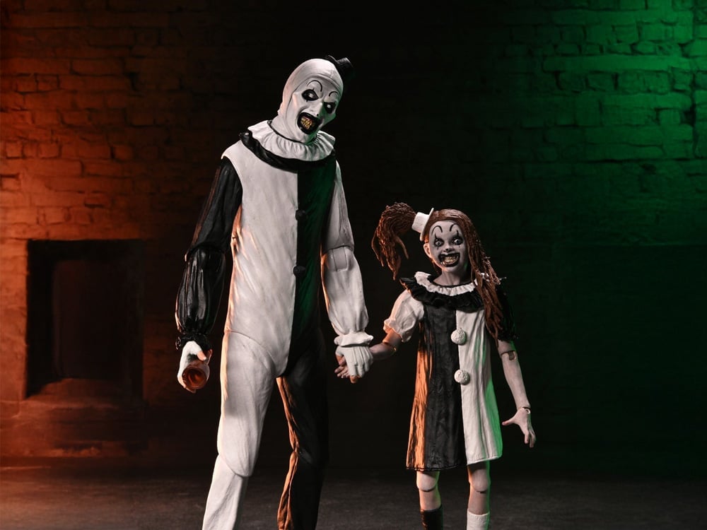 Terrifier 2 Ultimate Art the Clown & Little Pale Girl Action Figure Two-Pack Gallery Image 1