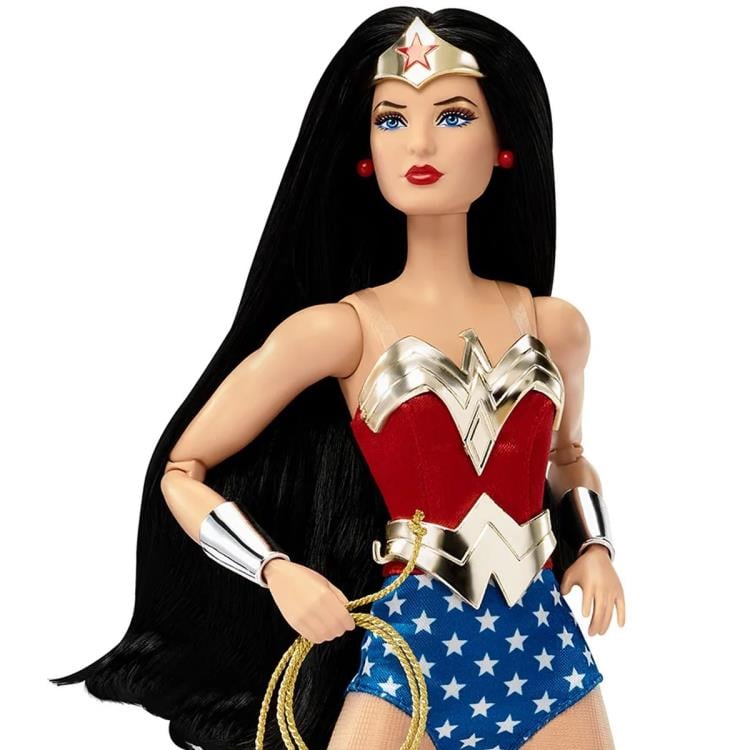 DC Classics Wonder Woman Barbie Doll Gallery Image 8