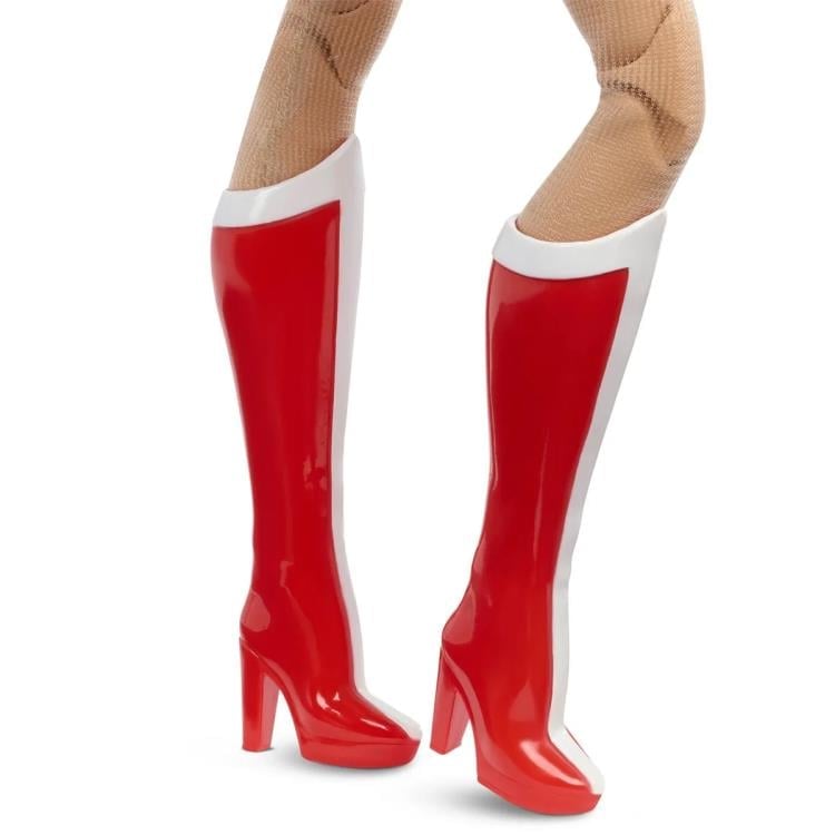 DC Classics Wonder Woman Barbie Doll Gallery Image 10