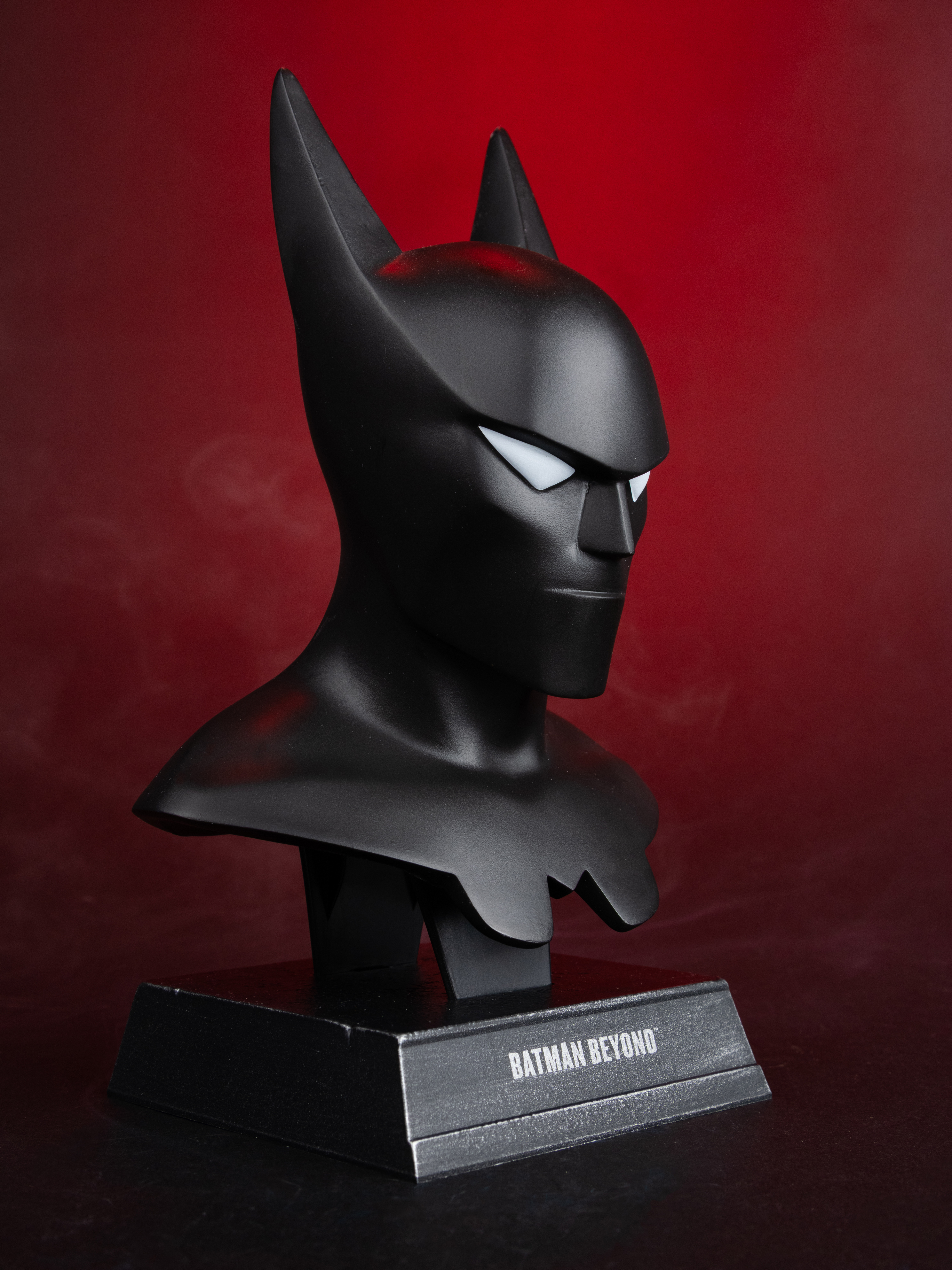 Batman Beyond Batman Cowl 1/3 Scale Replica Gallery Image 4