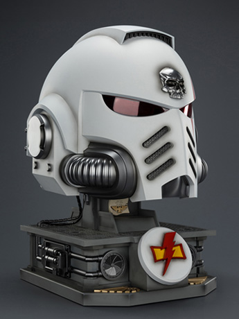 Warhammer 40,000 White Scars Mk X 1/1 Scale Helmet Replica with Display Stand Gallery Image 2