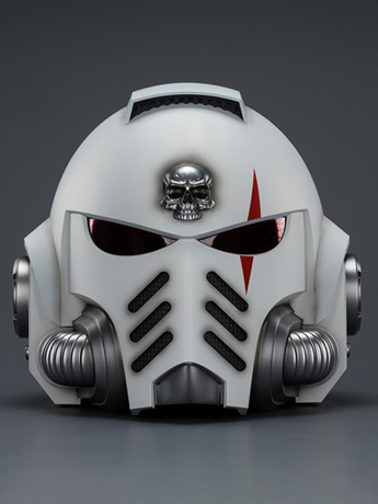 Warhammer 40,000 White Scars Mk X 1/1 Scale Helmet Replica Gallery Image 2