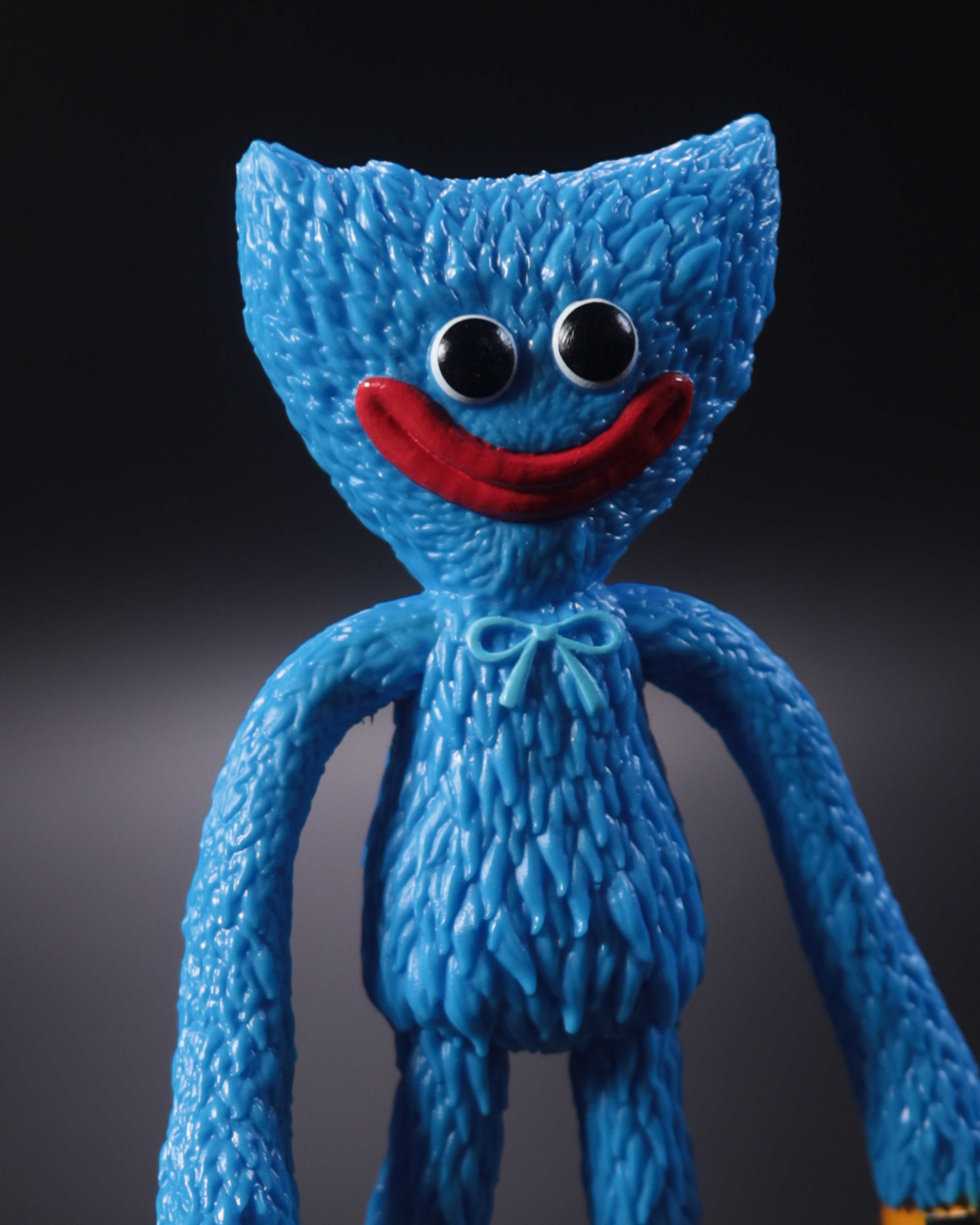 Poppy Playtime Huggy Wuggy 4.5-Inch Bendy Figure Gallery Image 5