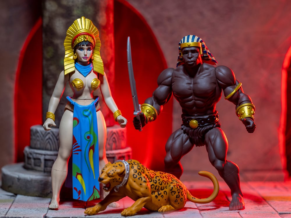 The Savage World of Frazetta Egyptian Queen & The Guard (Museum