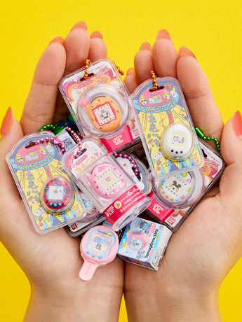 Tamagotchi Bandai Shokugan Wave 4 Box of 12 Keychains