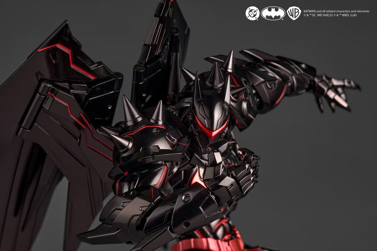 DC Comics Amazing Yamaguchi Revoltech NR116 Hellbat Action Figure
