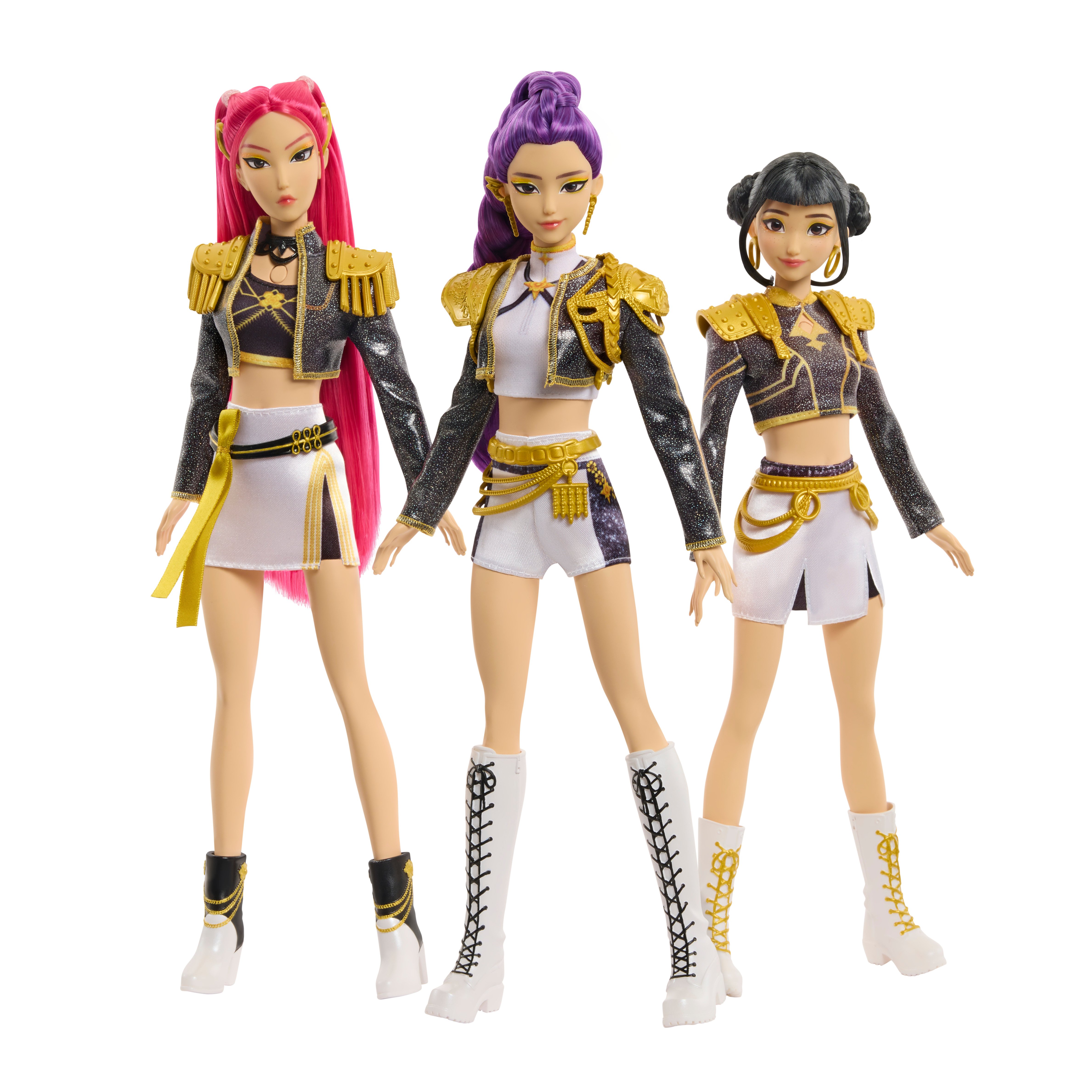 KPop Demon Hunters HUNTR/X Zoey "Golden" Singing Fashion Doll Gallery Image 9