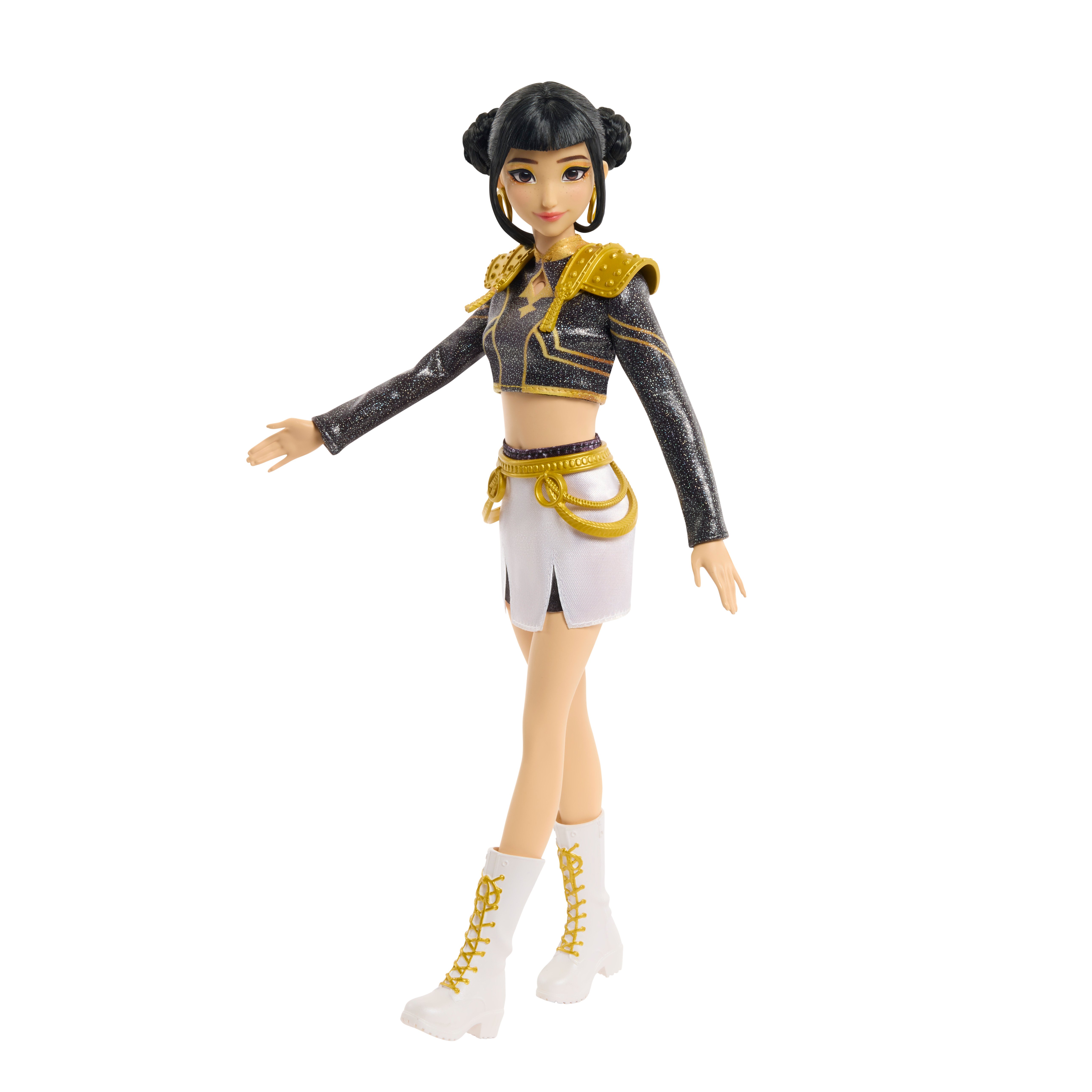 KPop Demon Hunters HUNTR/X Zoey "Golden" Singing Fashion Doll Gallery Image 4