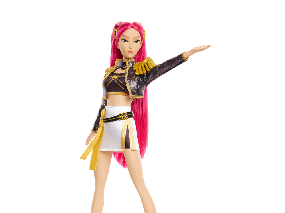 KPop Demon Hunters HUNTR/X Mira "Golden" Singing Fashion Doll Gallery Image 1