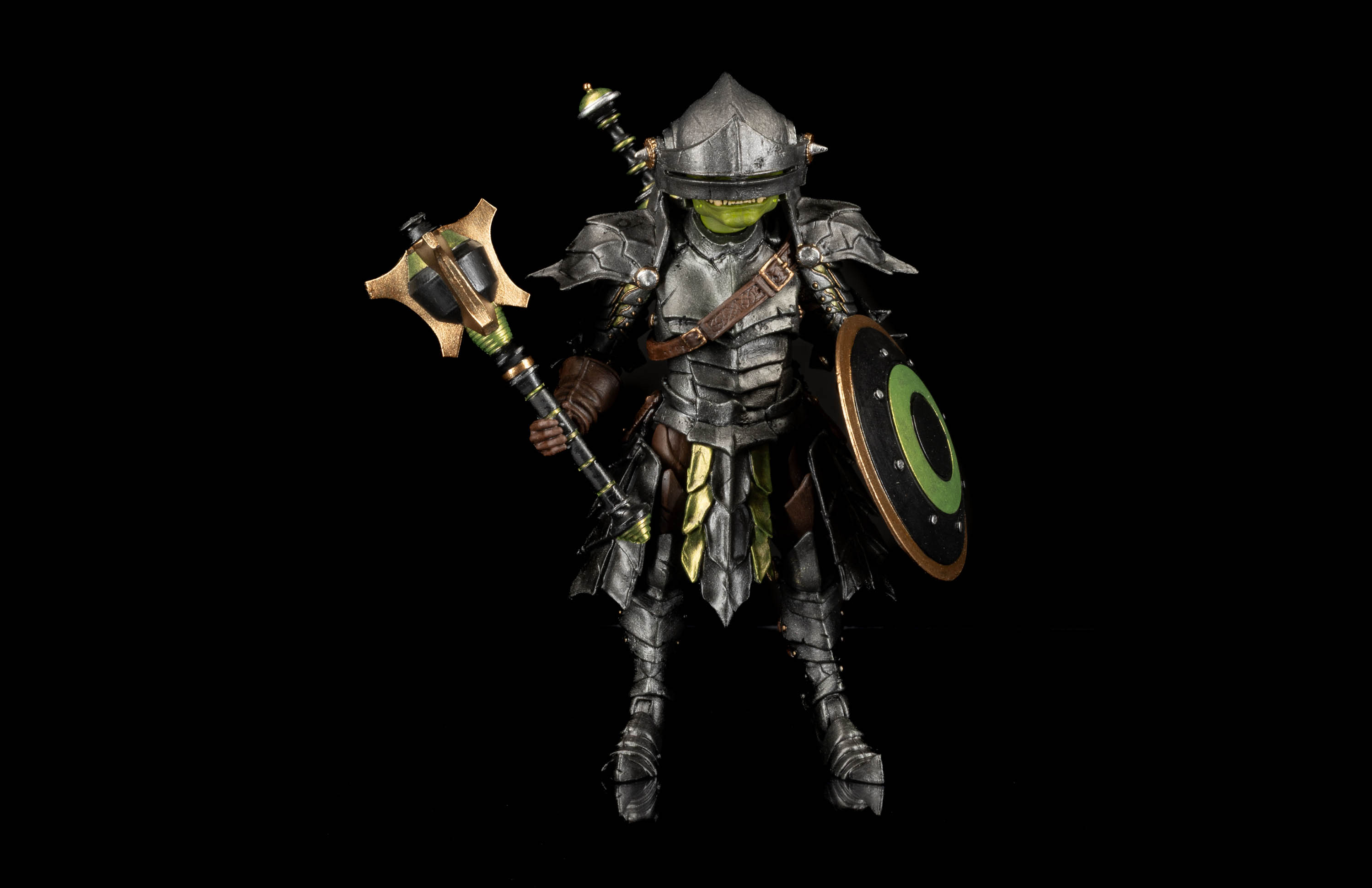 Mythic Legions: The Roleplaying Game Malignant Paladin/Cleric Deluxe Action Figure Gallery Image 7