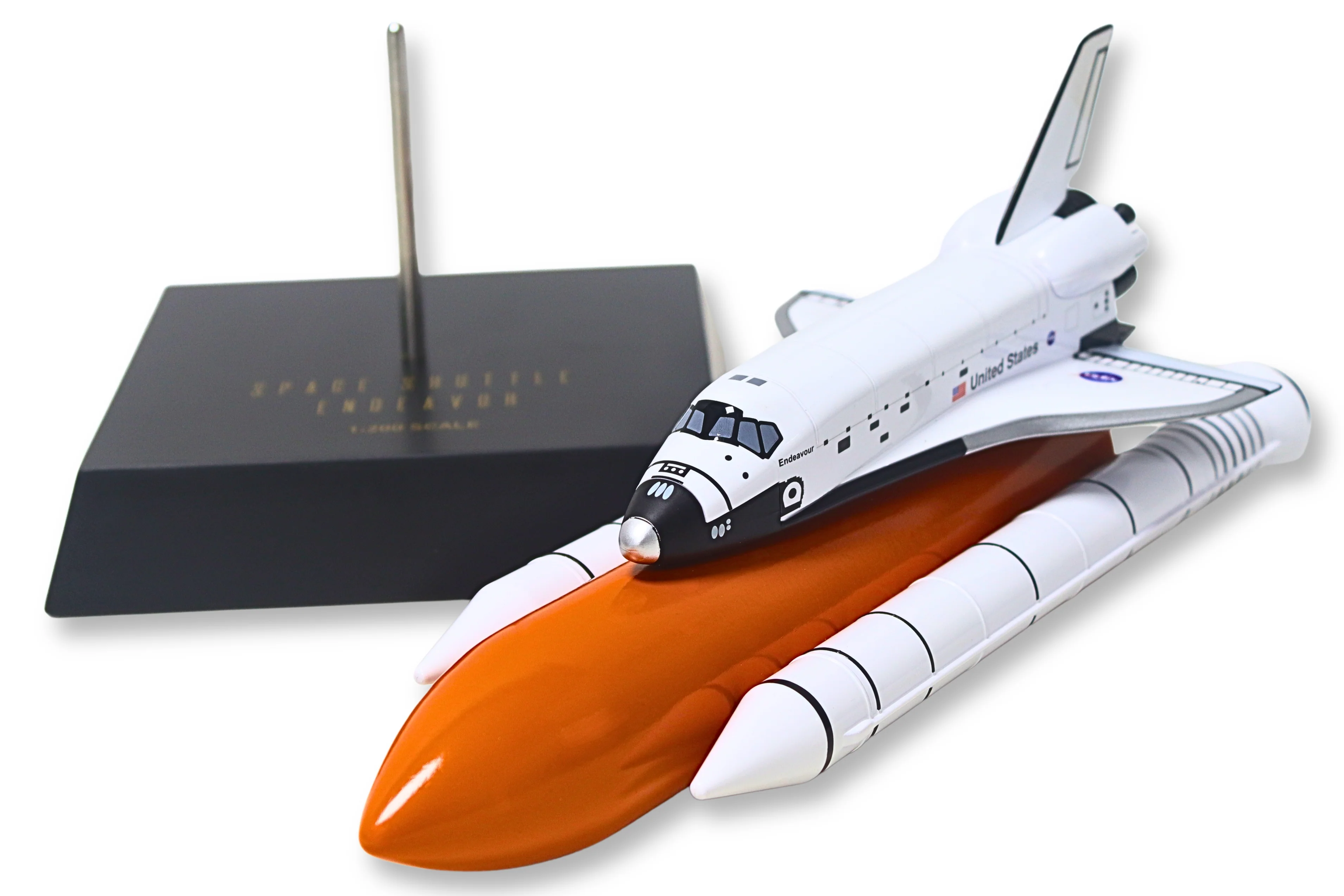 Executive Series Space Shuttle Endeavour Full Stack 1/200 Scale