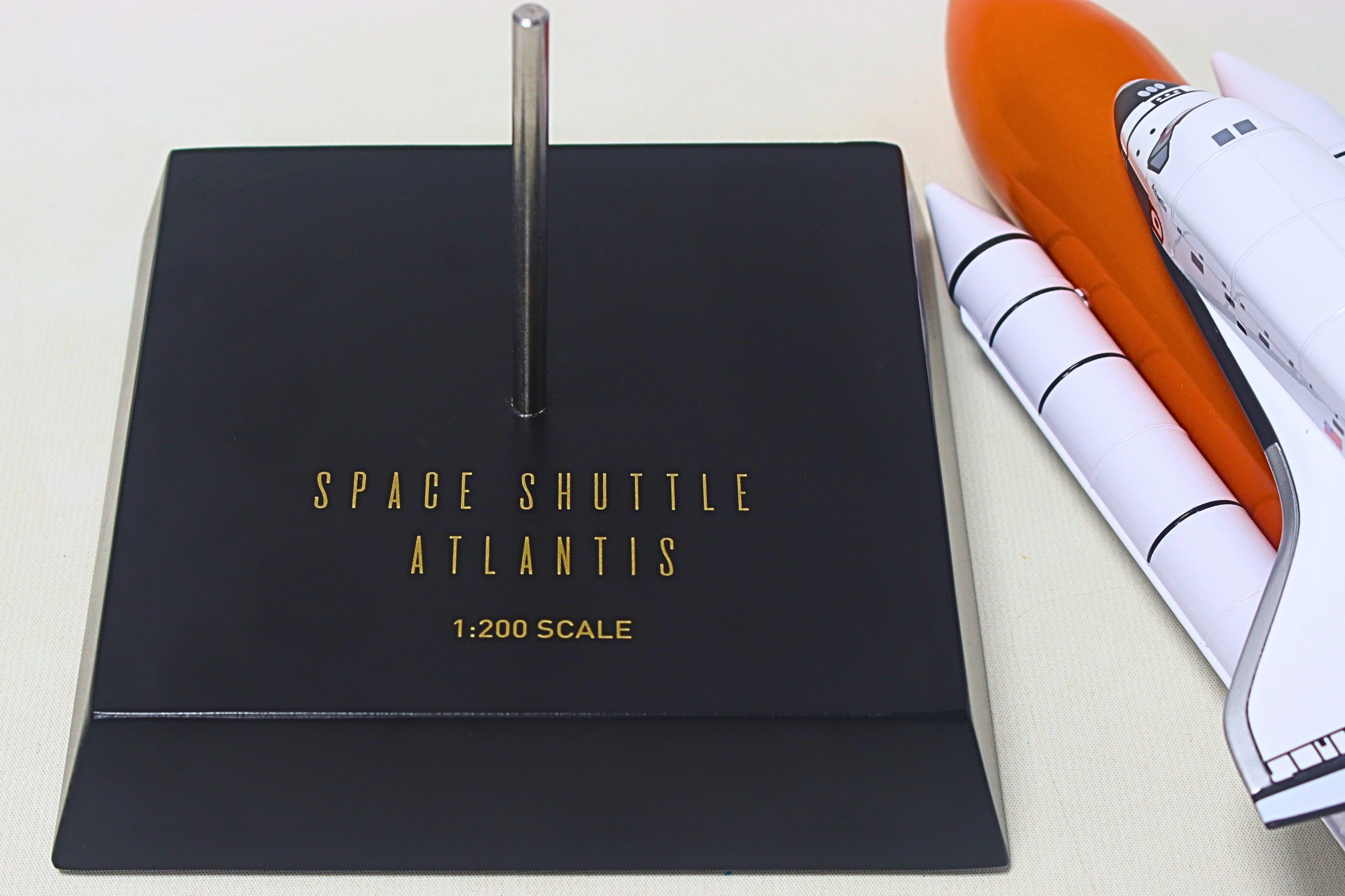 Executive Series Space Shuttle Atlantis Full Stack 1/200 Scale Replica