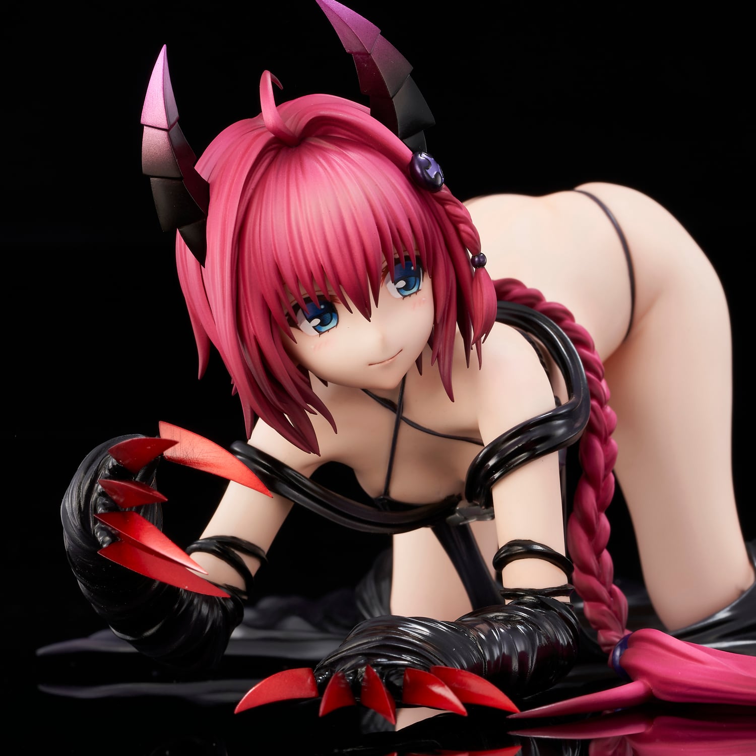 To Love-Ru Darkness Mea Kurosaki (Renewal Package Darkness Ver.) 1/6 Scale Figure Gallery Image 25