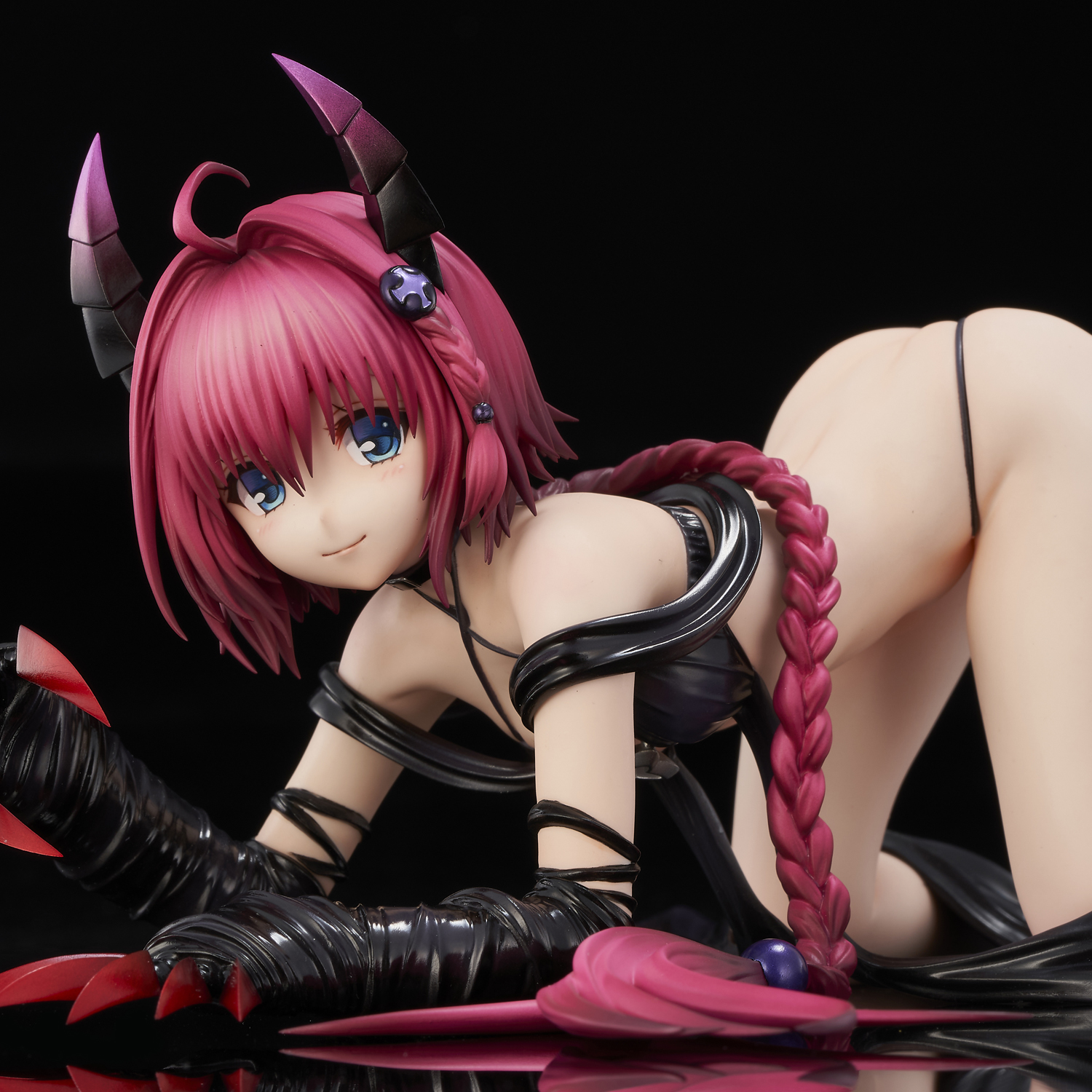 To Love-Ru Darkness Mea Kurosaki (Renewal Package Darkness Ver.) 1/6 Scale Figure Gallery Image 23
