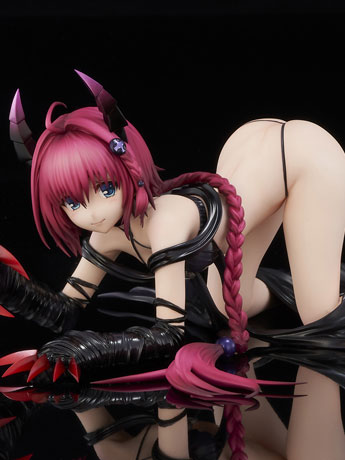 To Love-Ru Darkness Mea Kurosaki (Renewal Package Darkness Ver.) 1/6 Scale Figure Gallery Image 2