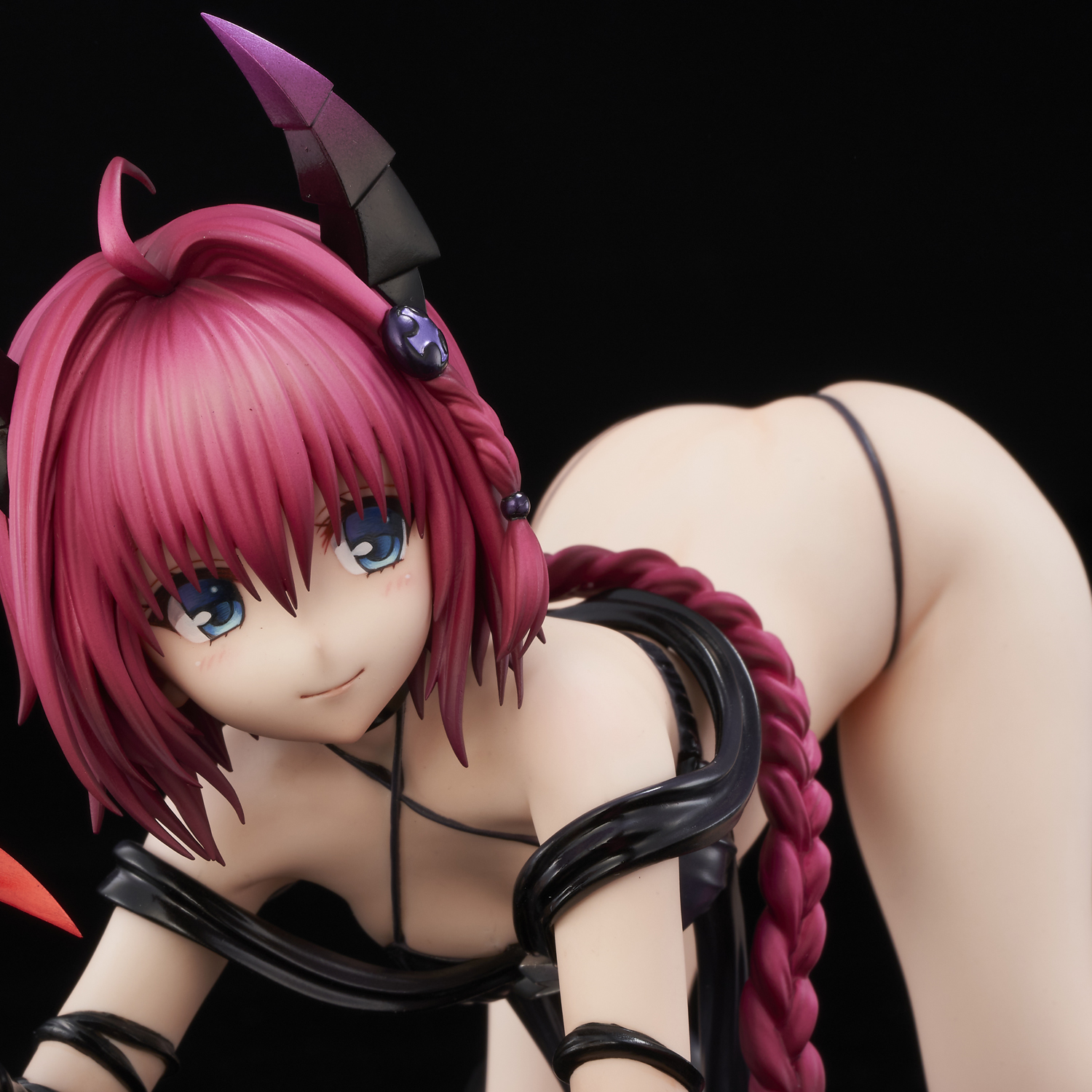 To Love-Ru Darkness Mea Kurosaki (Renewal Package Darkness Ver.) 1/6 Scale Figure Gallery Image 24