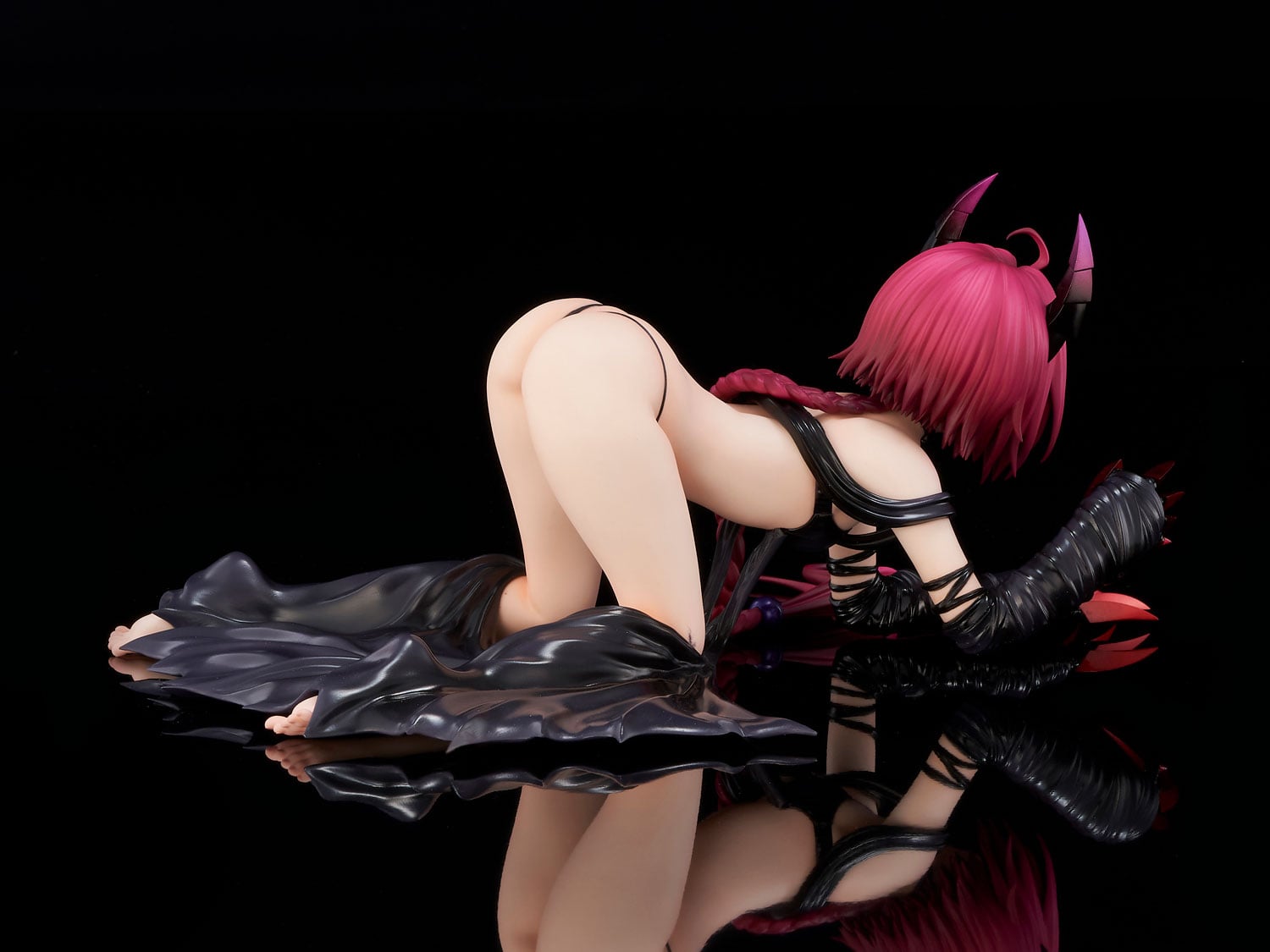 To Love-Ru Darkness Mea Kurosaki (Renewal Package Darkness Ver.) 1/6 Scale Figure Gallery Image 10
