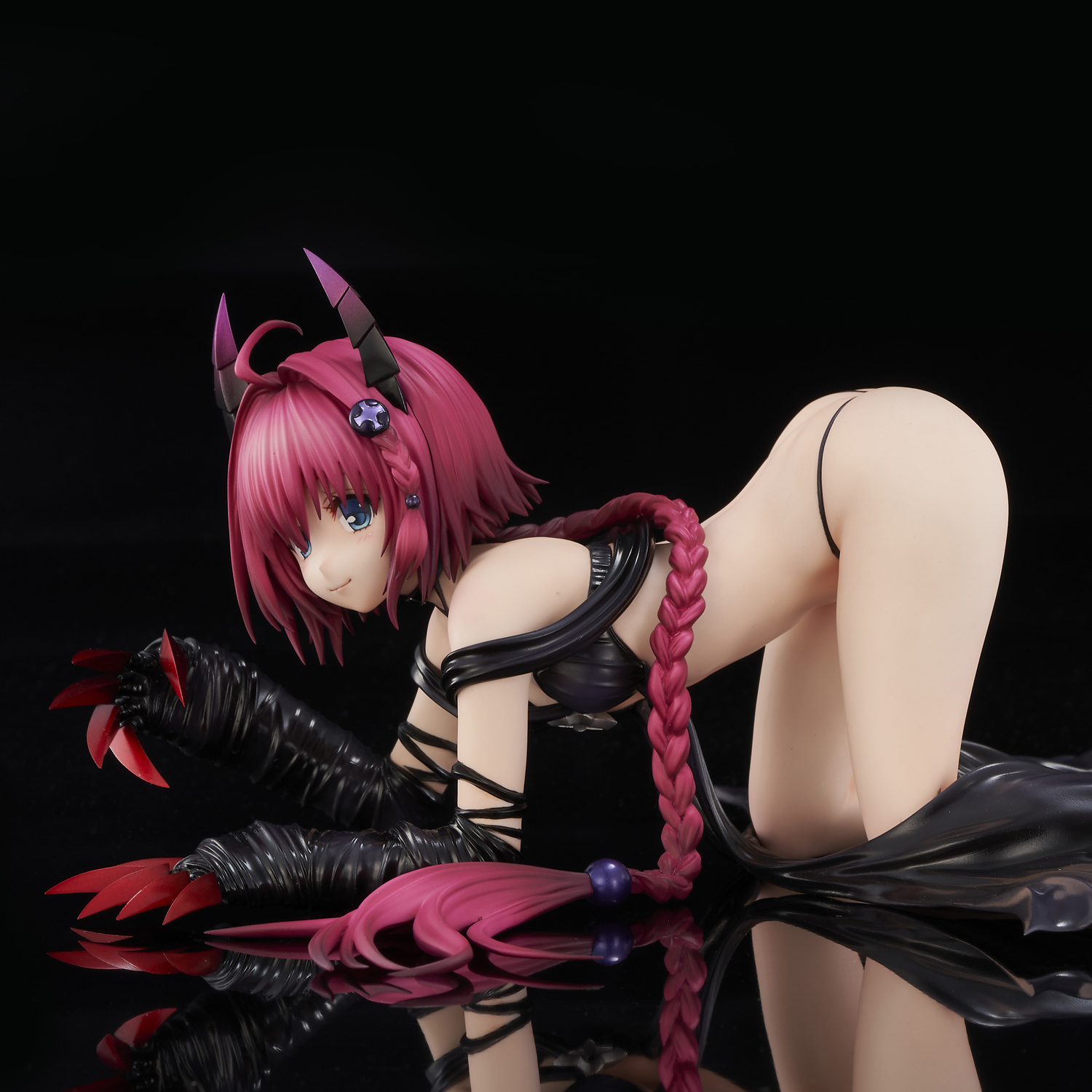 To Love-Ru Darkness Mea Kurosaki (Renewal Package Darkness Ver.) 1/6 Scale Figure Gallery Image 19