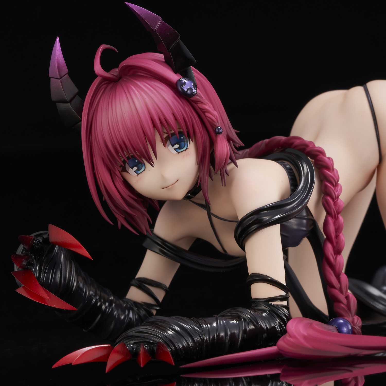 To Love-Ru Darkness Mea Kurosaki (Renewal Package Darkness Ver.) 1/6 Scale Figure Gallery Image 27