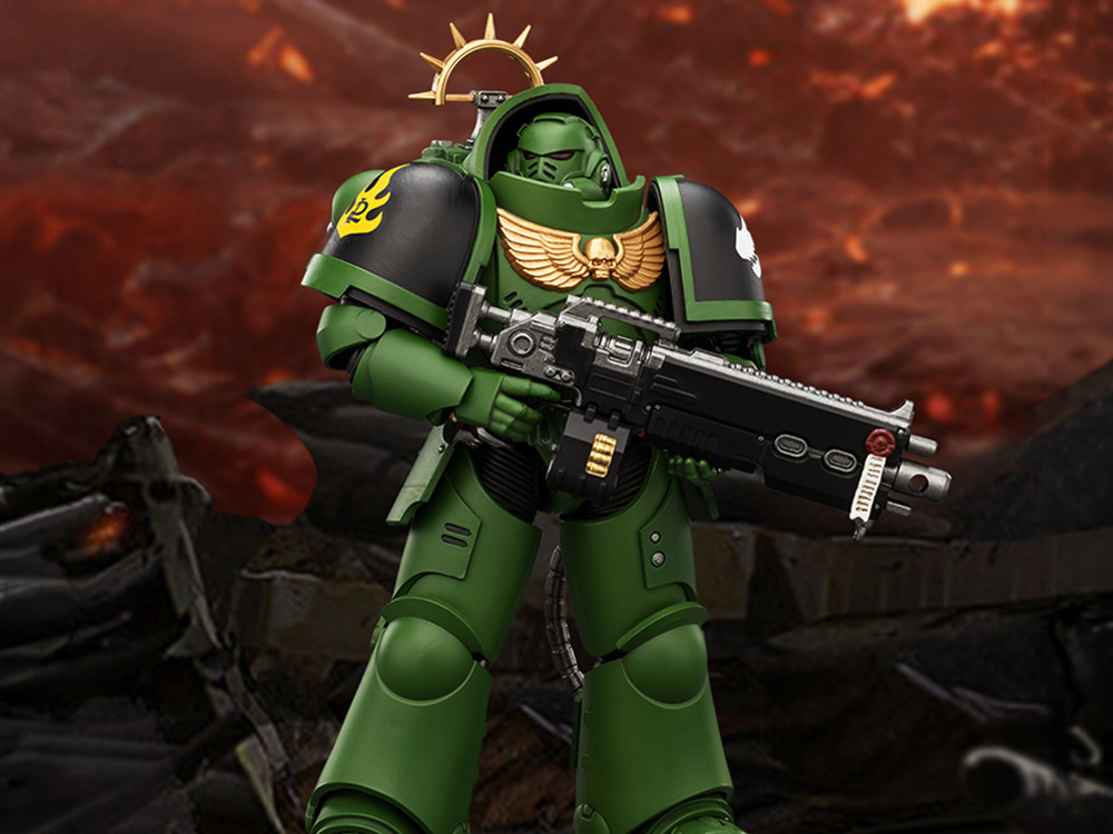 Warhammer 40,000: Space Marine 2 Salamanders Heavy Intercessor with Heavy Bolt Rifle and Bolt Pistol (Game Edition) 1/18 Scale Action Figure Gallery Image 1
