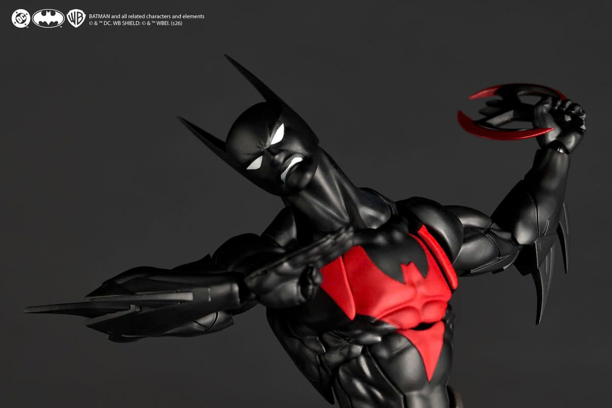 Batman Beyond Amazing Yamaguchi Revoltech NR128 Batman Action Figure Gallery Image 16