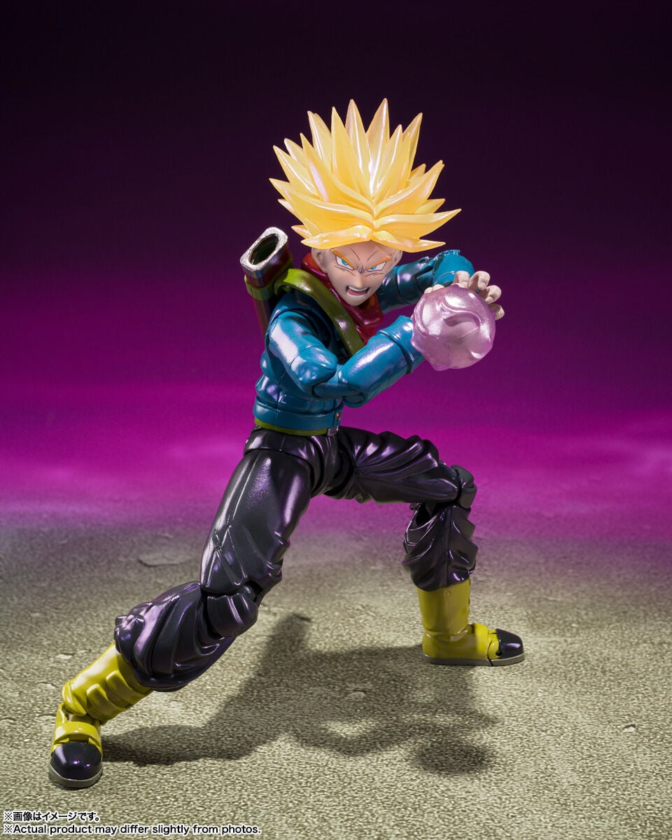 Dragon Ball Z S.H.Figuarts Super Saiyan Future Trunks (Exclusive Edition) Action Figure Gallery Image 6