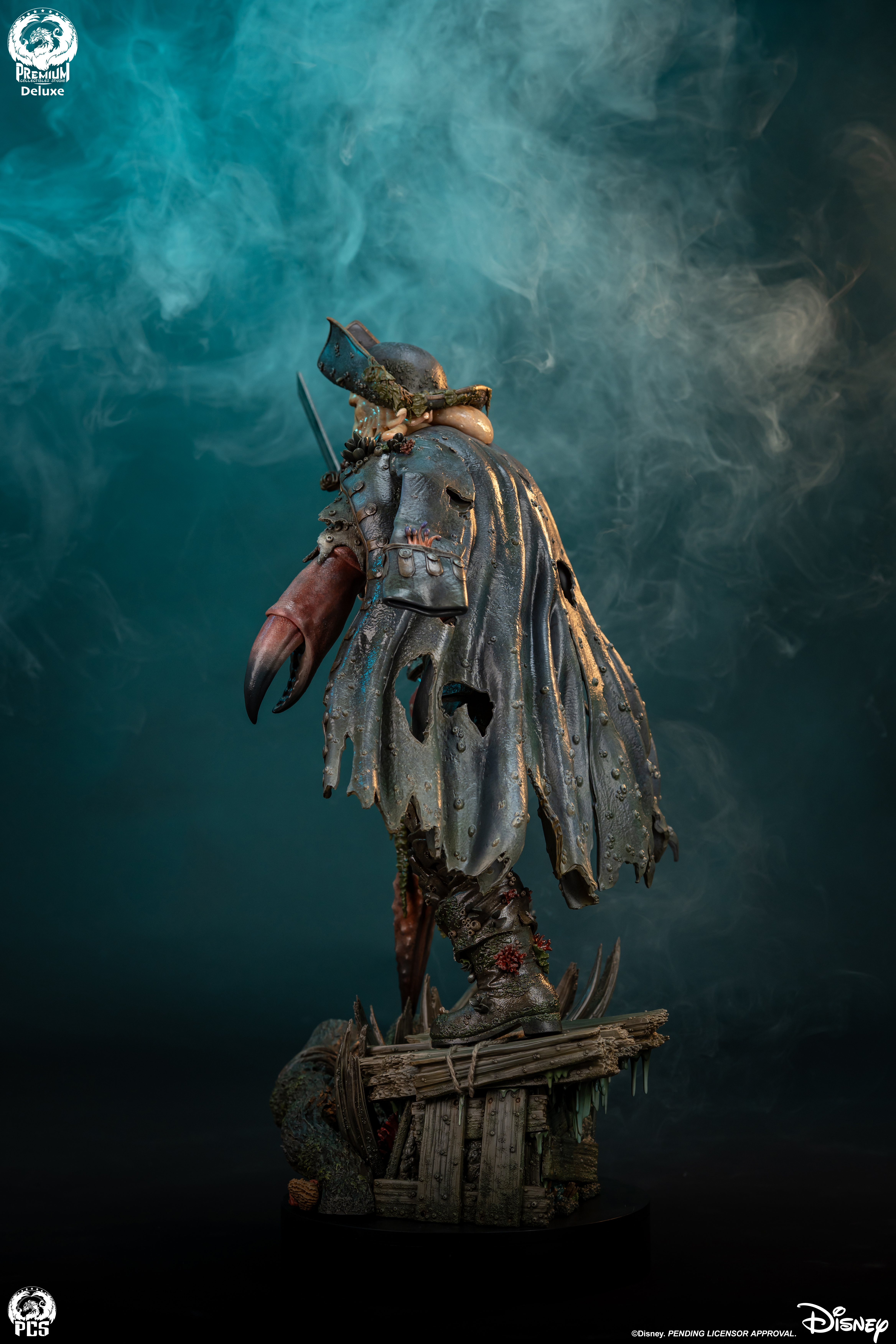 Pirates of the Caribbean Davy Jones (Deluxe Edition) 1/3 Scale Limited Edition Statue Gallery Image 9