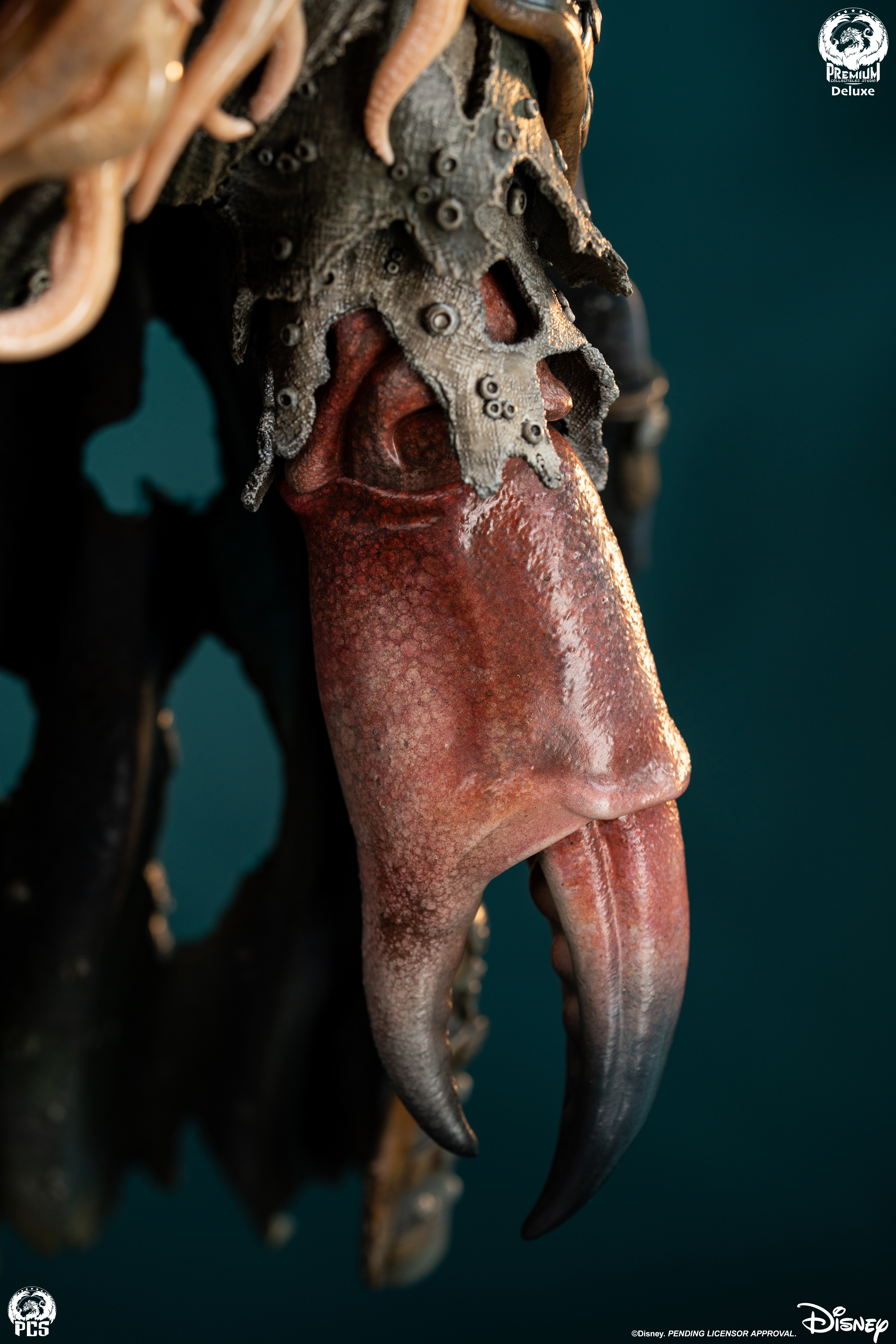 Pirates of the Caribbean Davy Jones (Deluxe Edition) 1/3 Scale Limited Edition Statue Gallery Image 28