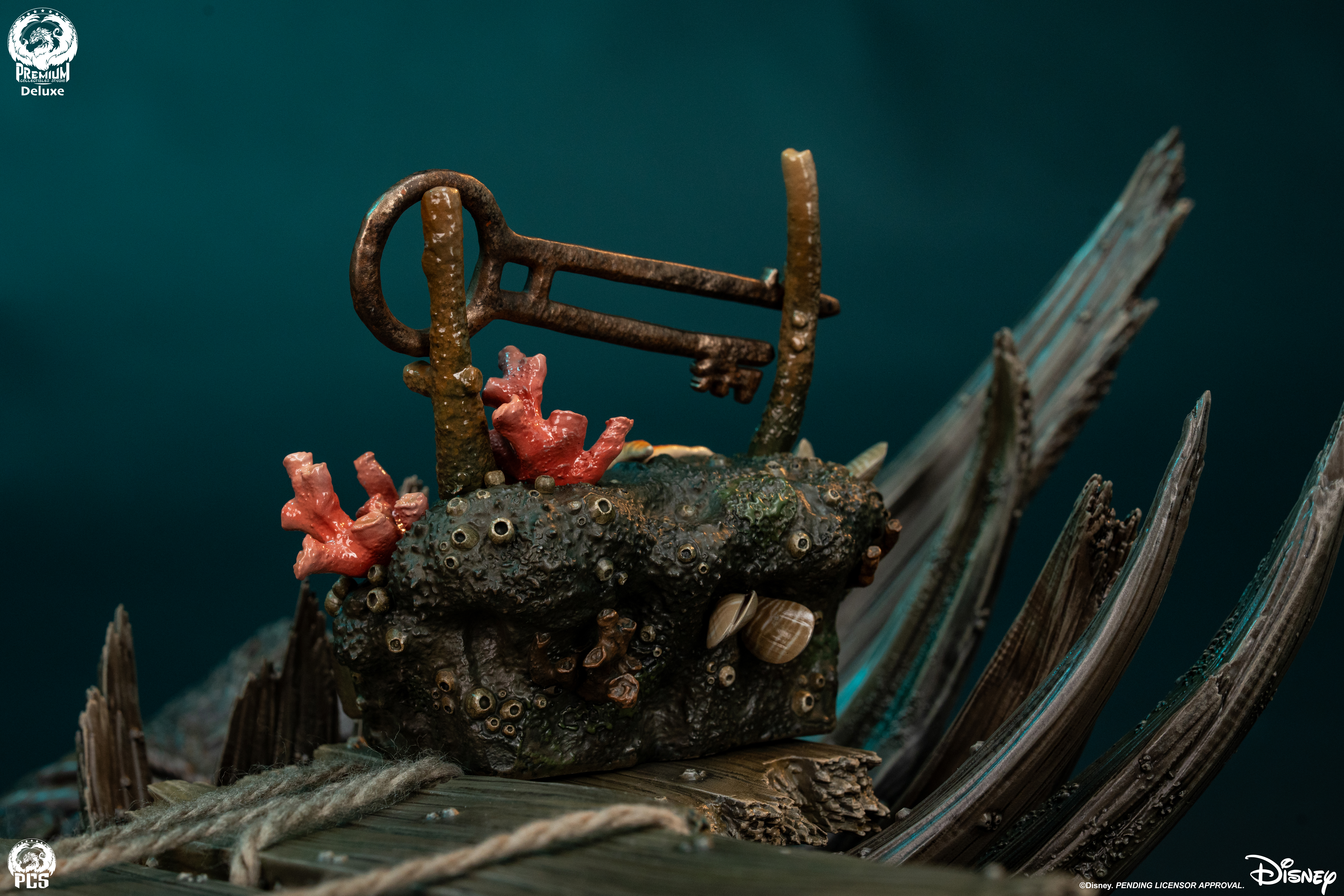 Pirates of the Caribbean Davy Jones (Deluxe Edition) 1/3 Scale Limited Edition Statue Gallery Image 15