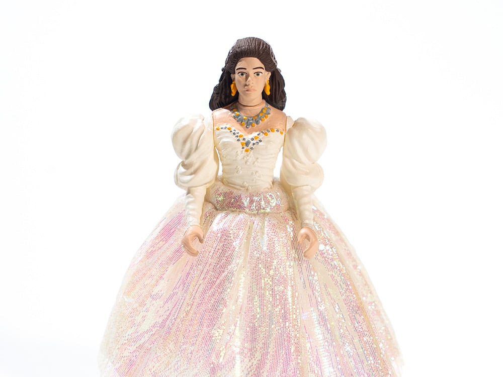 Labyrinth 40th Anniversary Sarah (Masquerade) Retro Action Figure