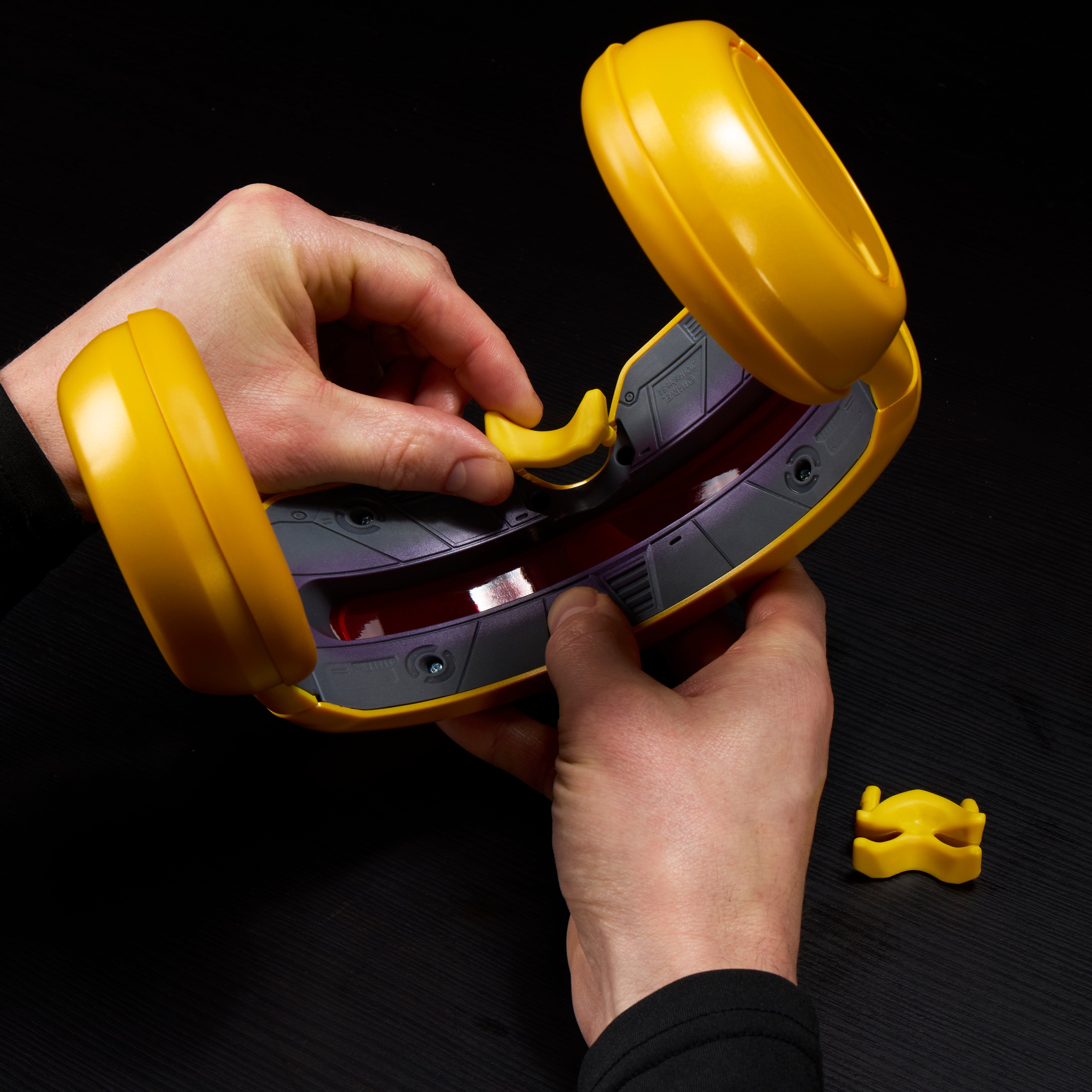 X-Men '97 Marvel Legends Cyclops Premium Roleplay Visor Gallery Image 11